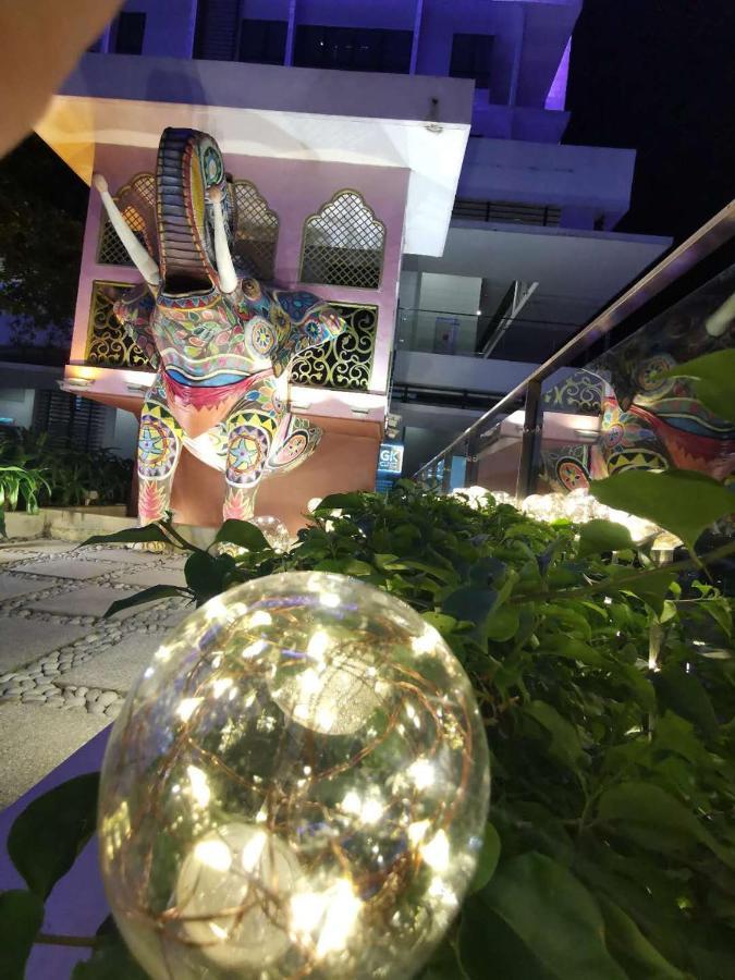 Lavender Suite # Shah Alam I-City Block B Homestay # 2R1B #Free Wifi & Parking Bagian luar foto